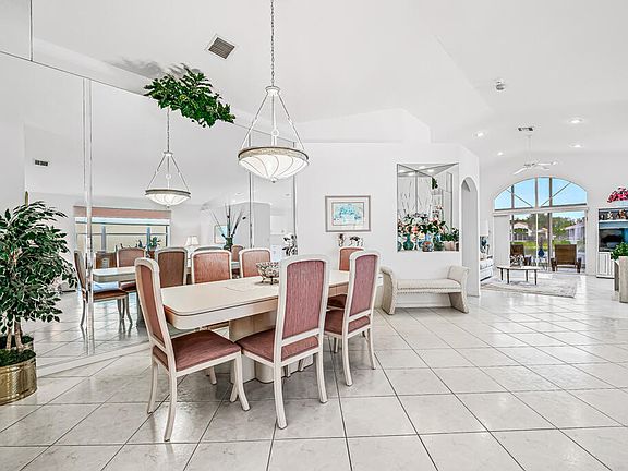 5th image of 9523 Honeybell Cir