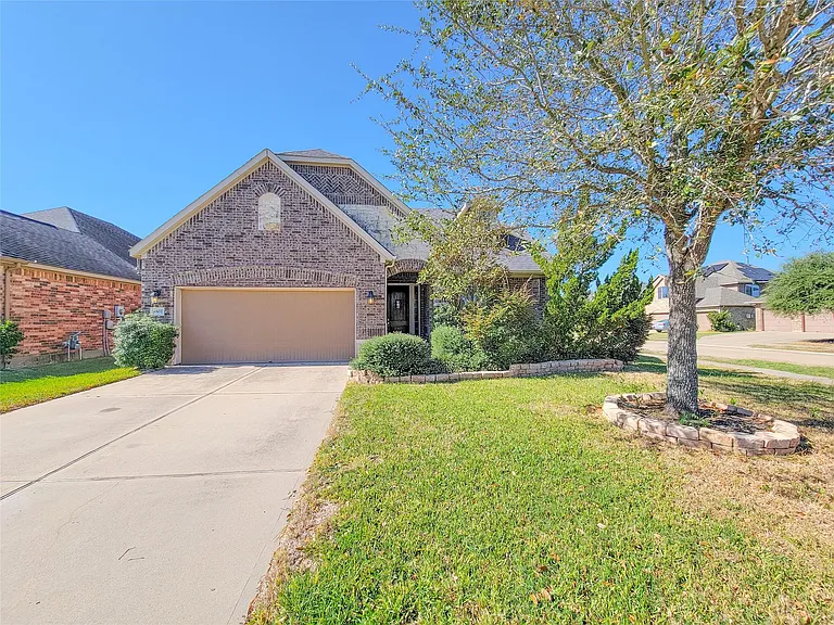 4102 Astoria Manor Ln — Photo 2