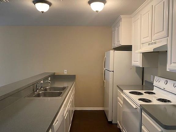2nd image of 7702 Stanley Ct