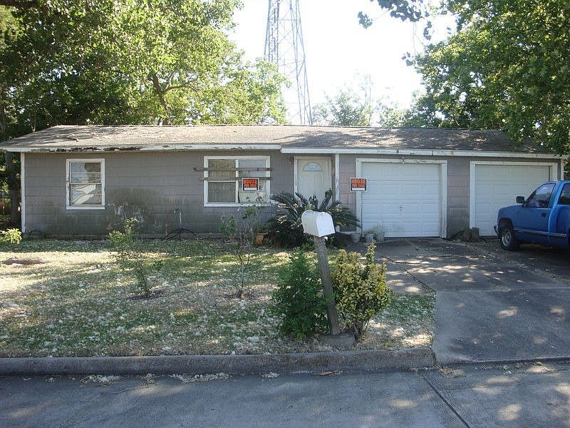 1st image of 119 Interurban St