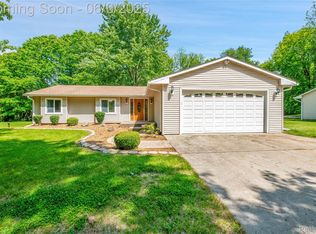 30946 Fortune Trl, Milford, MI 48381