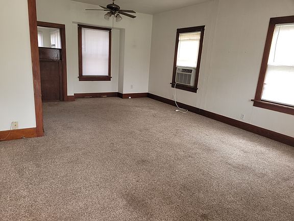 2nd image of 1410 N Nye Ave