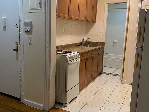 4th image of 242 E 79th St APT 1A