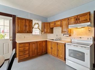 30 Charles St UNIT 2, Holyoke, MA 01040
