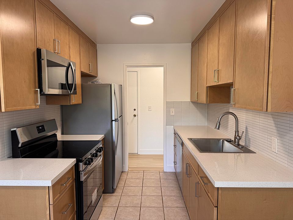 1st image of 3820 Park Blvd #16