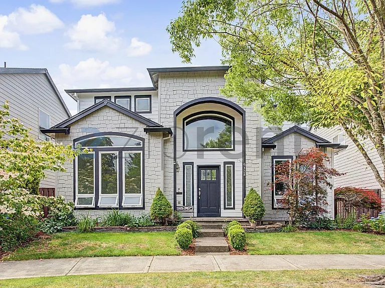 6138 SE Thornapple St — Photo 1