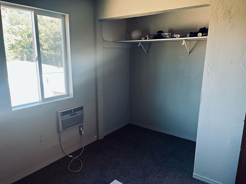 2nd image of 3270 Belden St #1