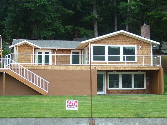 front of house on lakeside