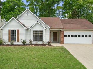 1095 Athena Ct, Acworth, GA 30101