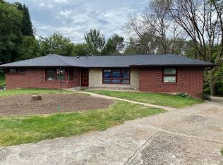 1510 Del Matro Ct, Windsor Heights, IA 50324