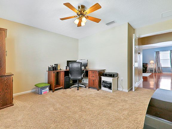 5th image of 757 Mackenzie Cir