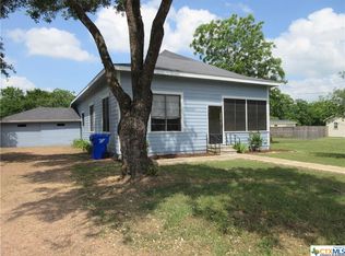 403 Maple St, Yoakum, TX 77995