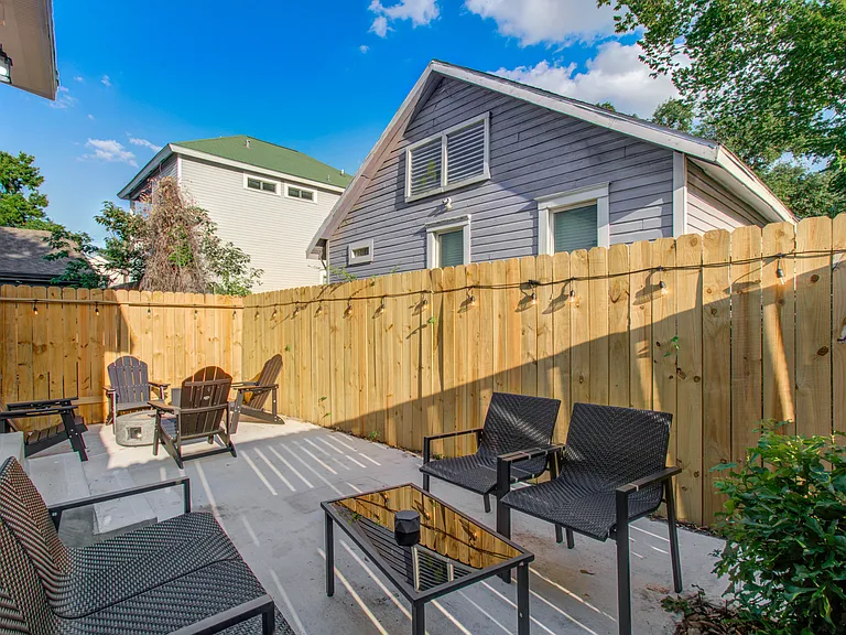 1811 Washington Ave #A — Photo 19