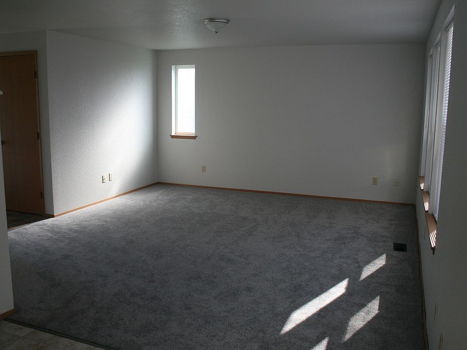 1st image of 12318 Alameda Ave SW #12320