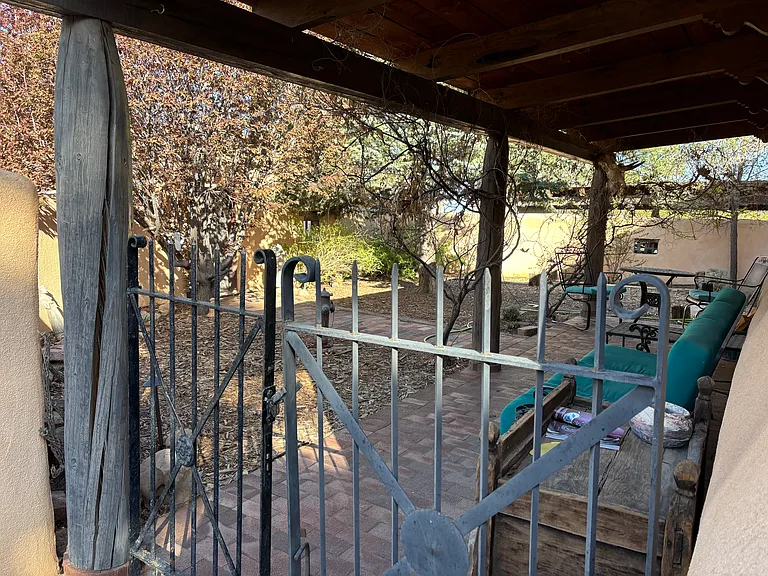 441 Apodaca Hl — Photo 3