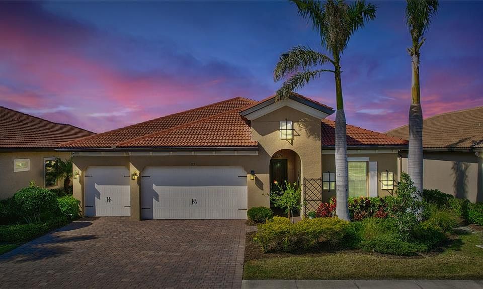1st image of 215 TOSCAVILLA BOULEVARD