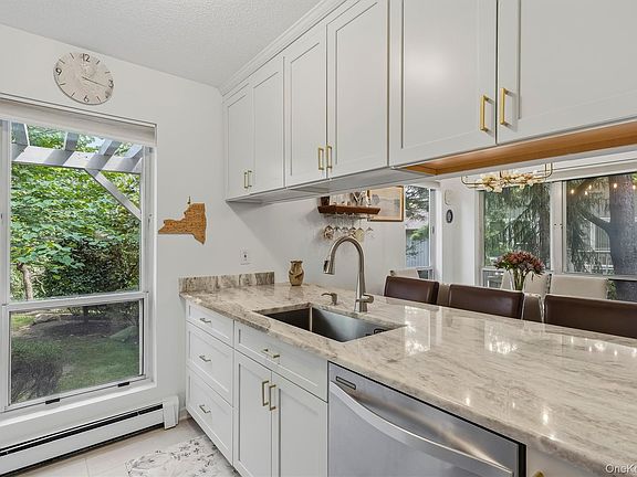 2nd image of 25 Villa Drive