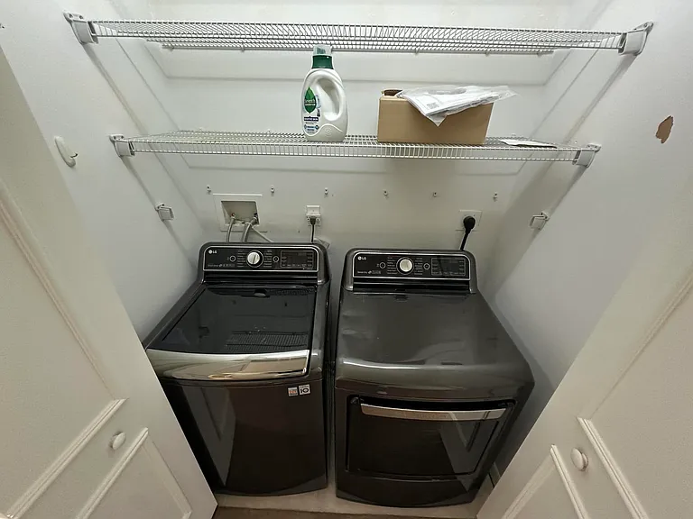 1551 N Flagler Dr — Photo 16