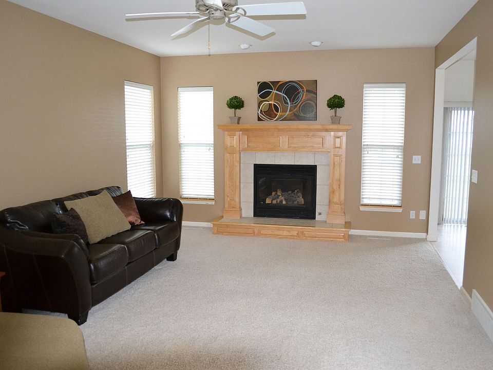 1st image of 425 Onyx Ave