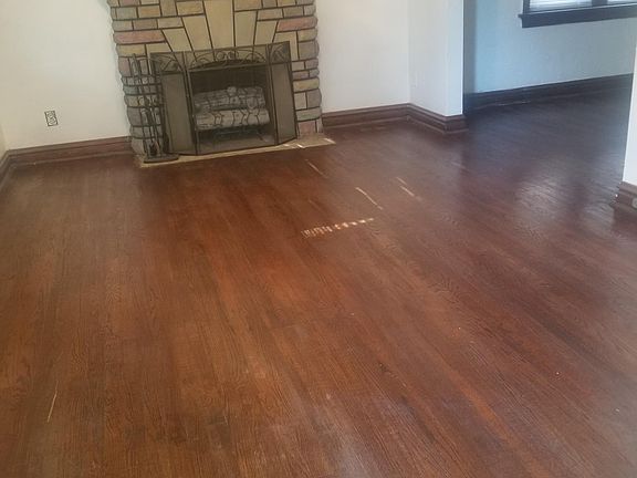 2nd image of 5815 Vivian Ave