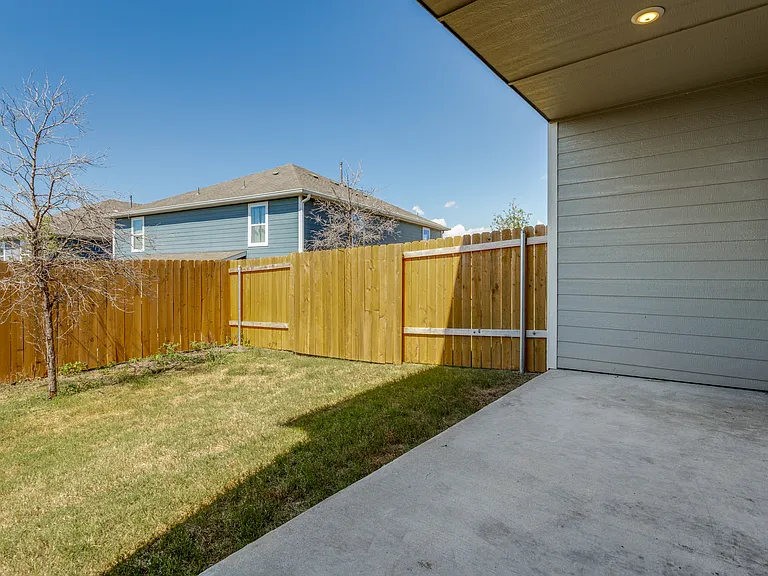 326 Stone Ct — Photo 24