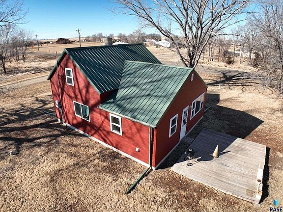 3rd image of 114 3rd St