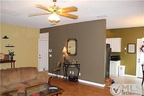 4th image of 503 Cedar Park Cir