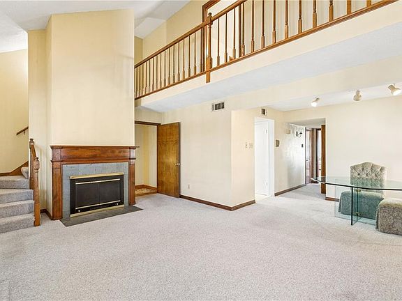 4th image of 3400 W Esplanade Ave N APT D
