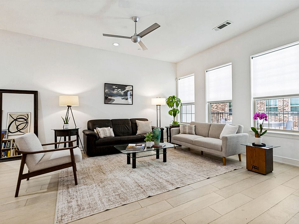 1st image of 5015 Meridian Ln #1106