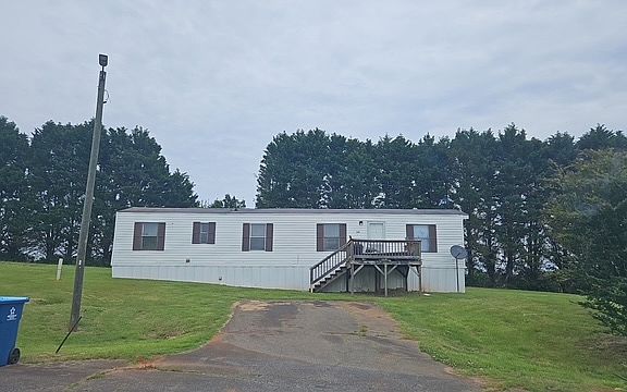 2nd image of 3399 Julia Ct