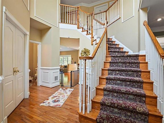 5th image of 4421 Anthony Dr