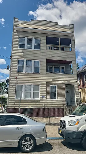 380 E 29th St Photo 1