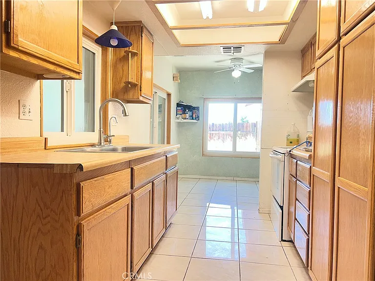 17601 Sycamore Ln — Photo 16