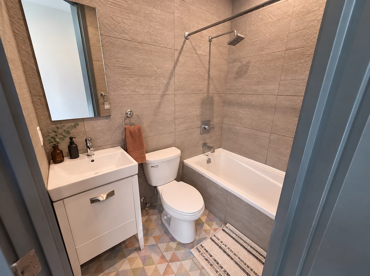 13 Marcus Garvey Avenue — Photo 4