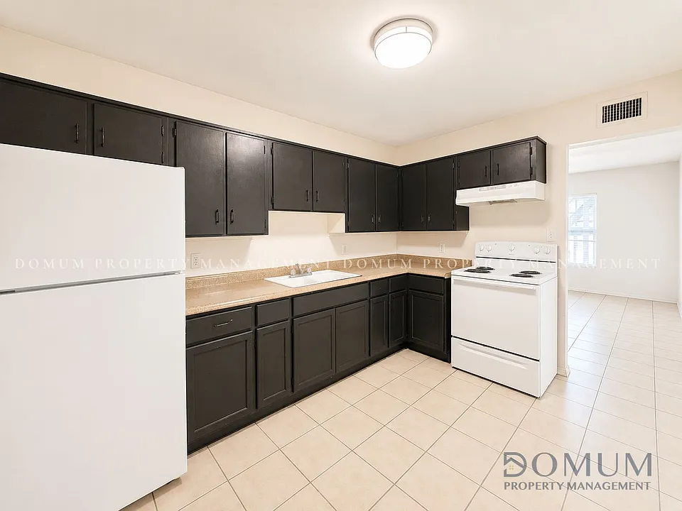 1811 Perkins Ave #5