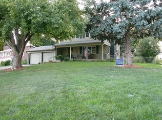 1702 Betz Rd, Bellevue, NE 68005