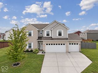 2317 Shadow Trace Way, Greenwood, IN 46143