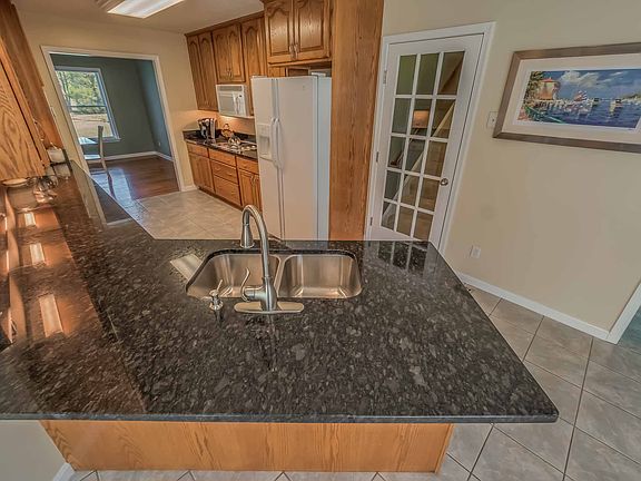 4th image of 41360 Ramble Ct