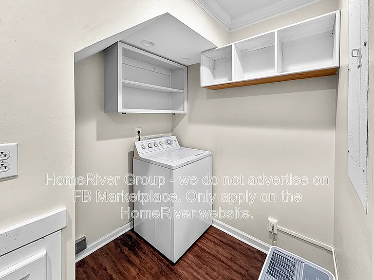 819 Asterwood Dr #B — Photo 12