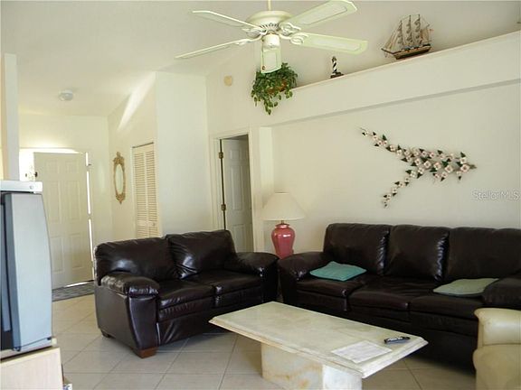 3rd image of 175 Southampton Pl #342