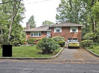 304 Grandview Blvd, Yonkers, NY 10710