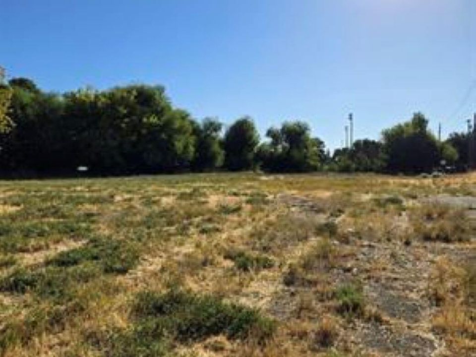 2nd image of 0 Main St