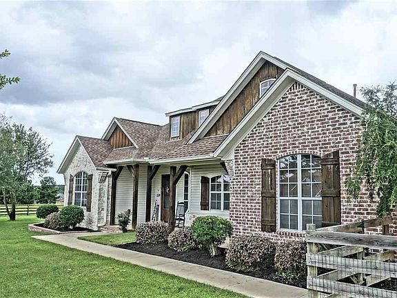 2nd image of 11560 Laurel Oaks Cir