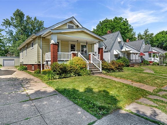 2nd image of 14104 Carrydale Ave