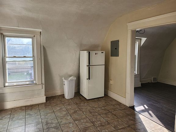 5th image of 167 Chittenden St APT 8