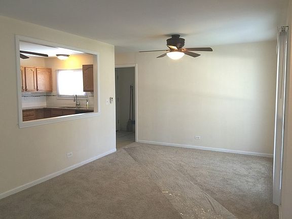 3rd image of 15135 Hilltop Dr