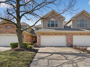811 King Henry Ln, Saint Charles, IL