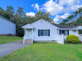 36 Fox Hill Dr #36, Kilmarnock, VA 22482