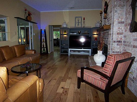 4th image of 1610 Clydesdale Dr