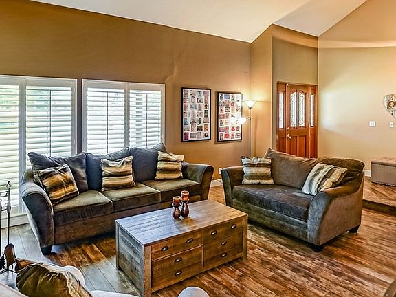 2nd image of 28857 Bougainvilla Way